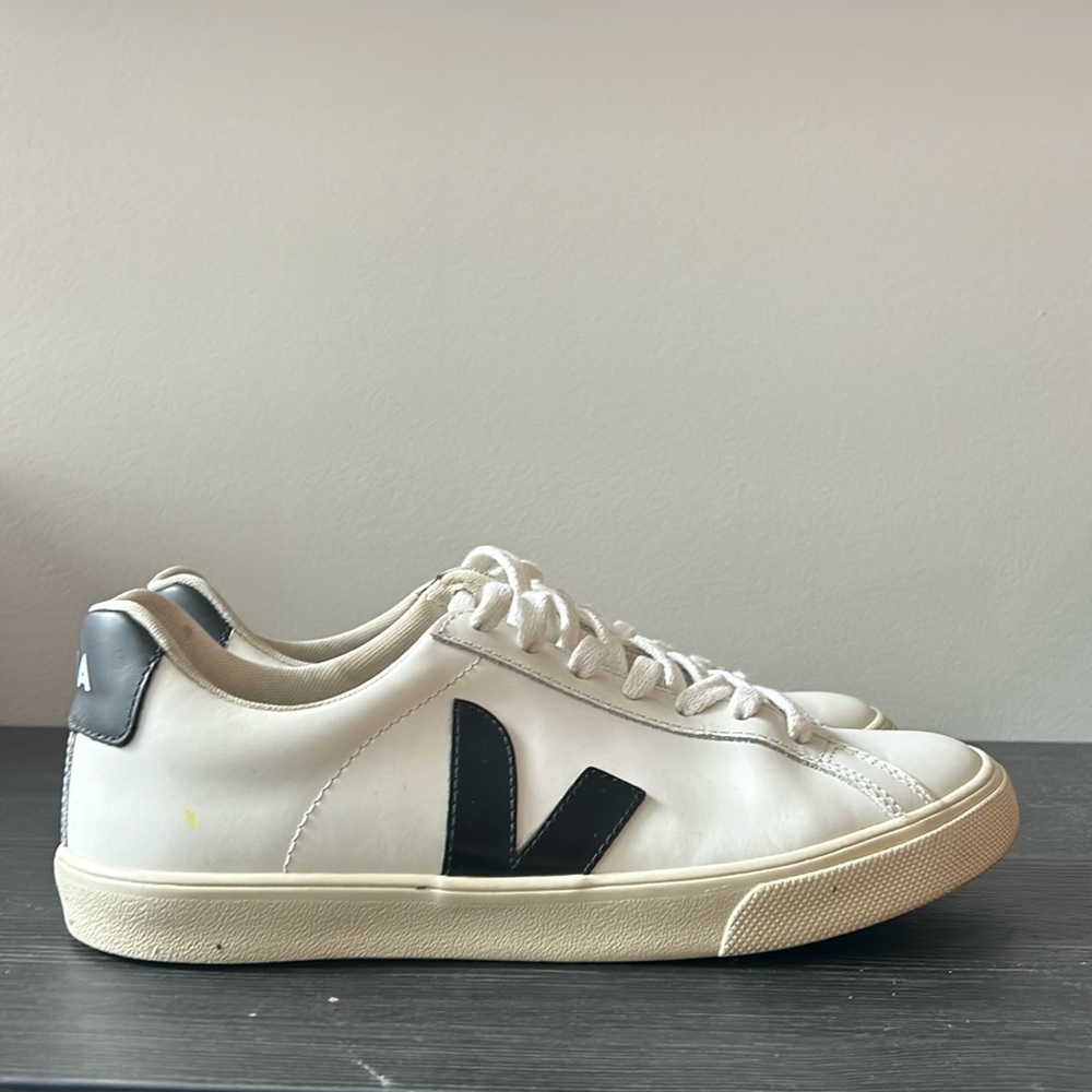 Used Veja White Esplar Sneakers